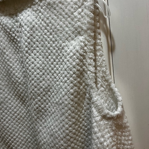 Anthropologie soft Sherpa Vest “Saturday Sunday” L EX - Picture 9 of 10